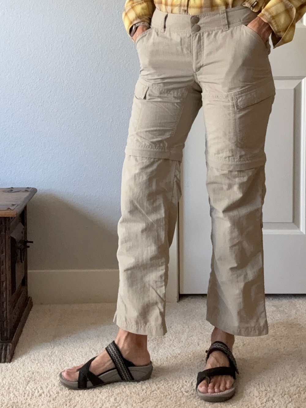 The North Face convertible trail pant sz 4 short